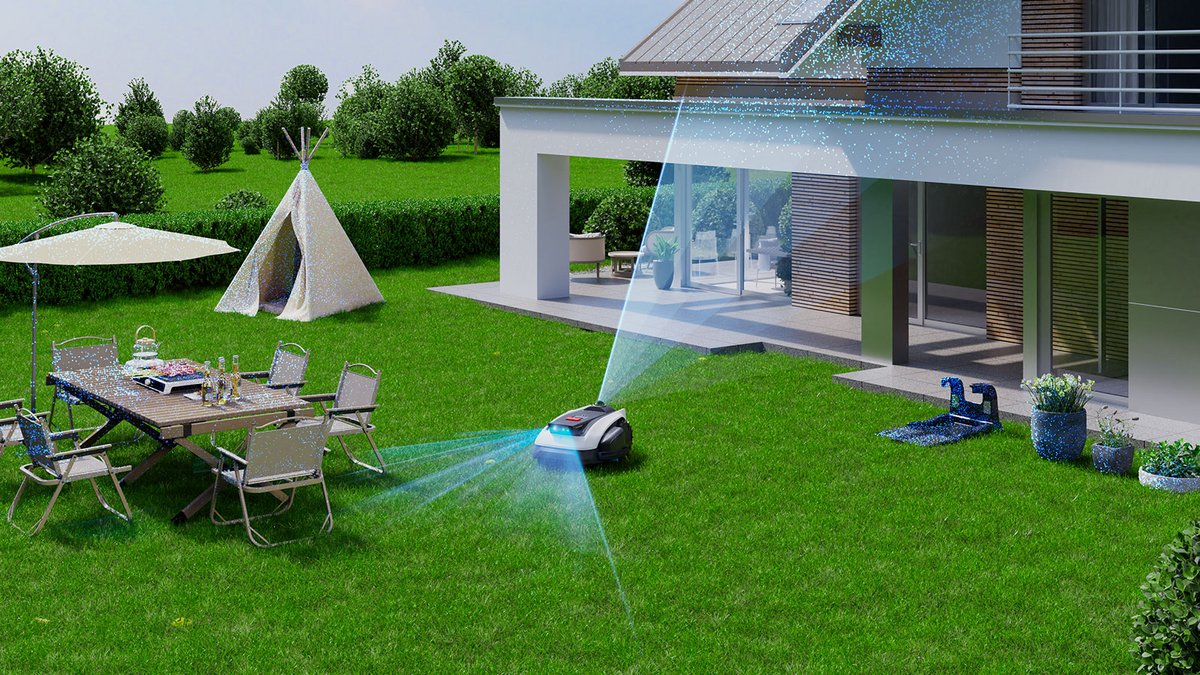 Grâce à l’AIVI 3D et sa caméra 150°, le  GOAT O1200 LiDAR PRO détecte les obstacles dès 3 cm pour tondre en toute sécurité, même autour des enfants. ©Ecovacs