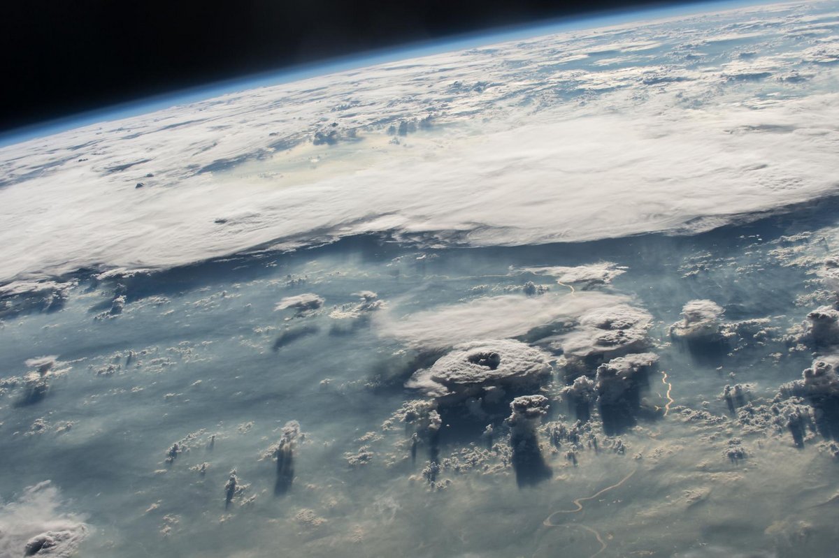 La Terre vue de l'orbite basse, un spectacle permanent. © NASA