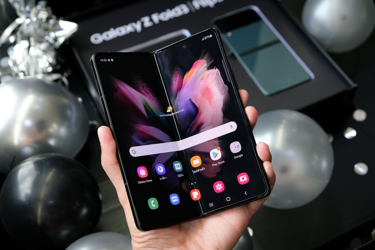 Le prochain Samsung Galaxy Z Fold 7 devrait enfin apporter de vraies nouveautés © Framesira / Shutterstock.com