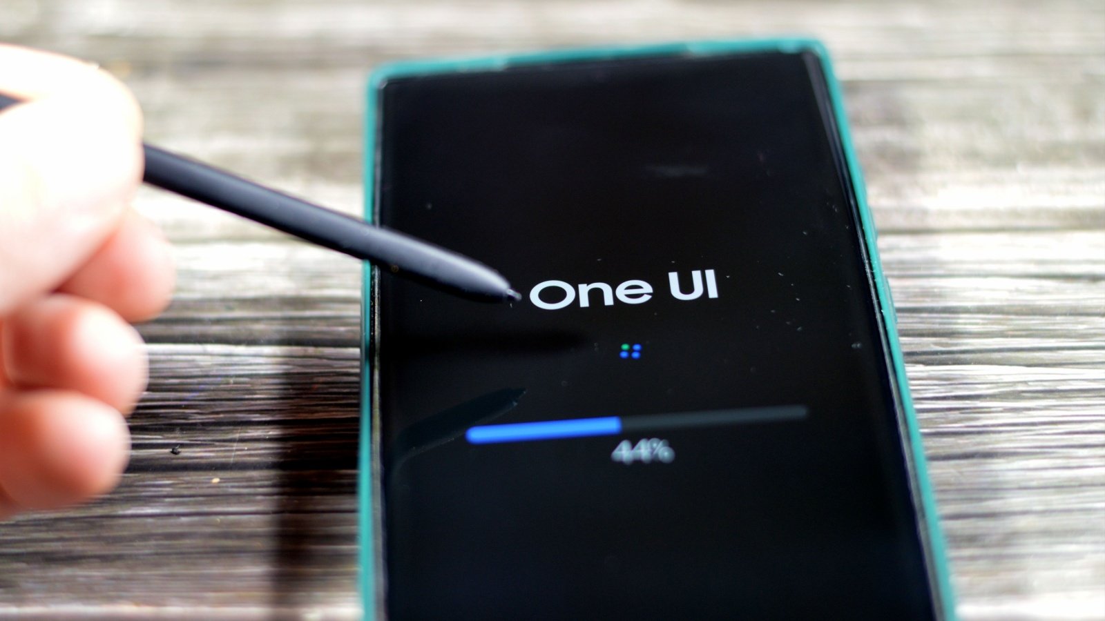 Samsung a d'abord intégré les Galaxy S24, S24+, S24 Ultra, S24 FE, S25 FE, Z Flip 6, Z Fold 6, Tab S11 et Tab S11 Ultra au programme bêta One UI 8.5 - ©Tamer A Soliman / Shutterstock