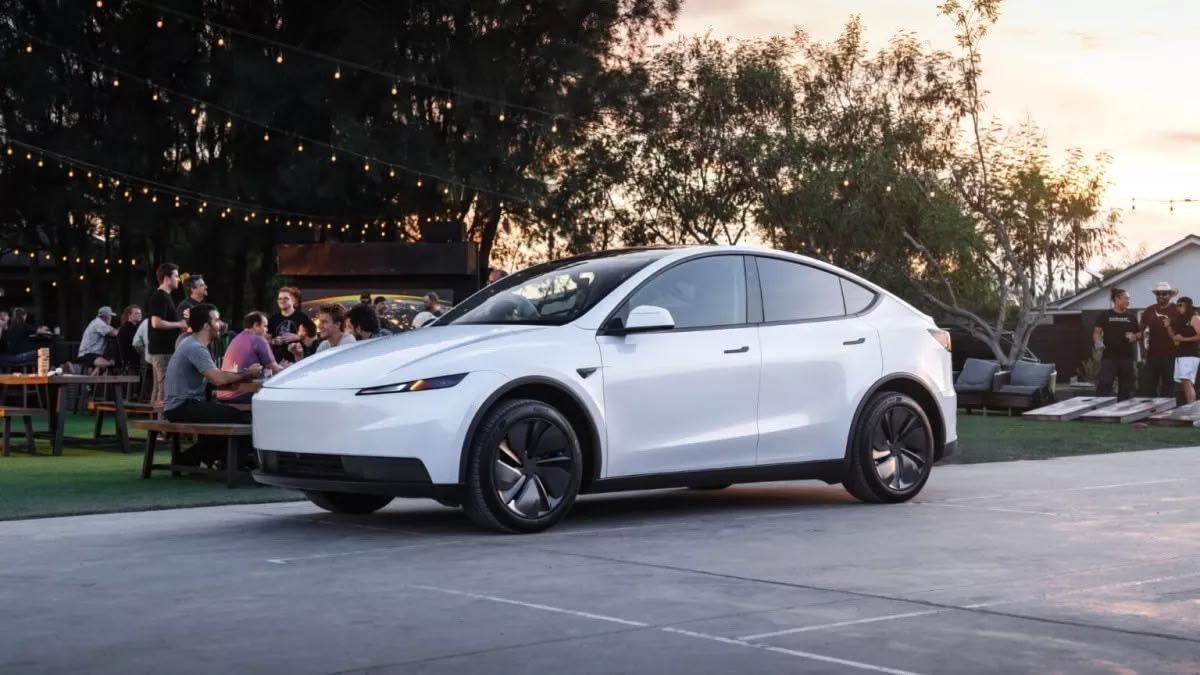 Tesla Model 3 Standard - © Tesla