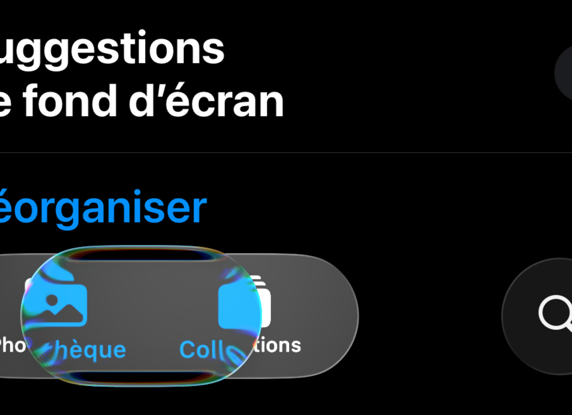 iOS 26 - Des couches de verre glacés avec des effets de distortion