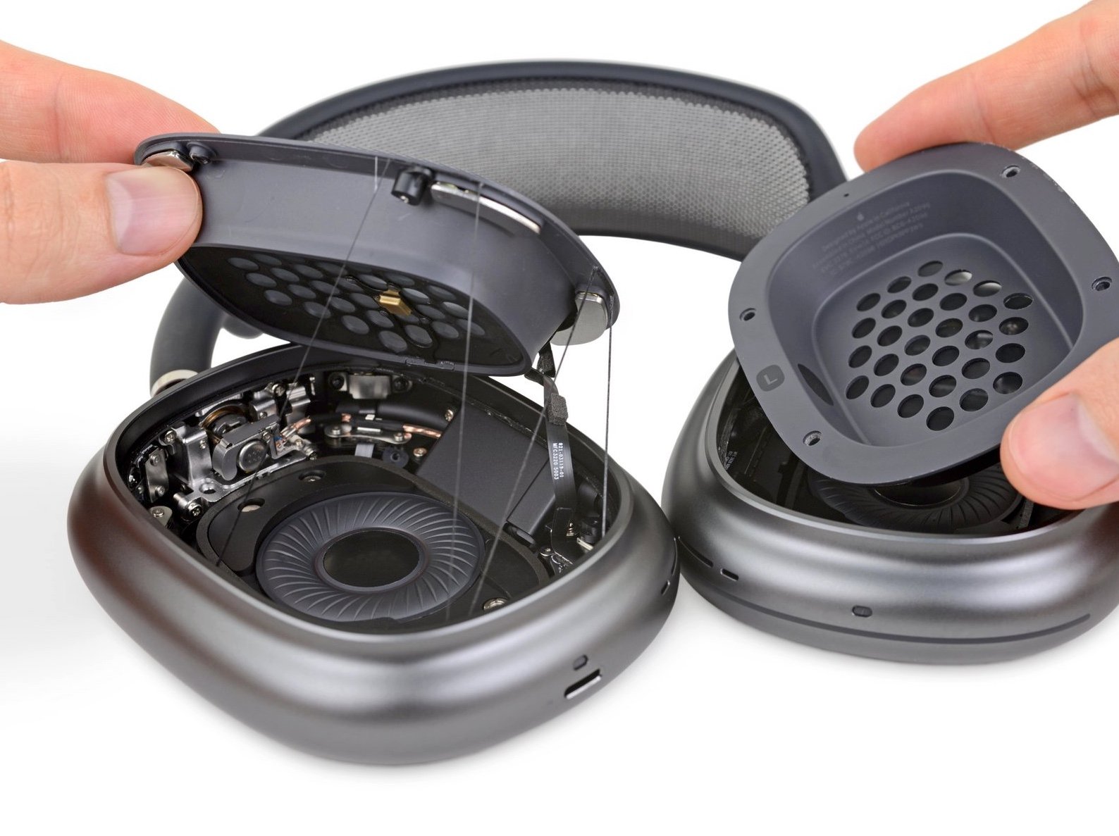 © iFixit