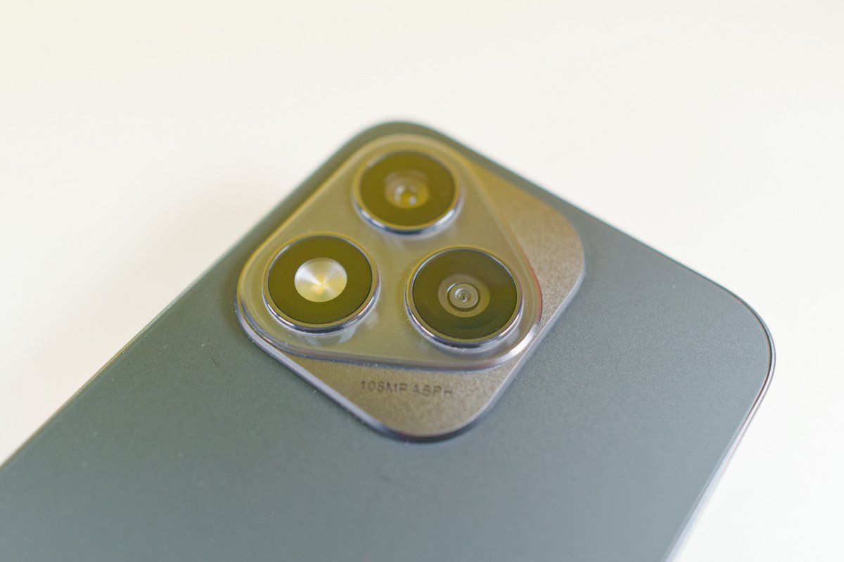 Honor 400 Lite © Marc Mitrani pour Clubic