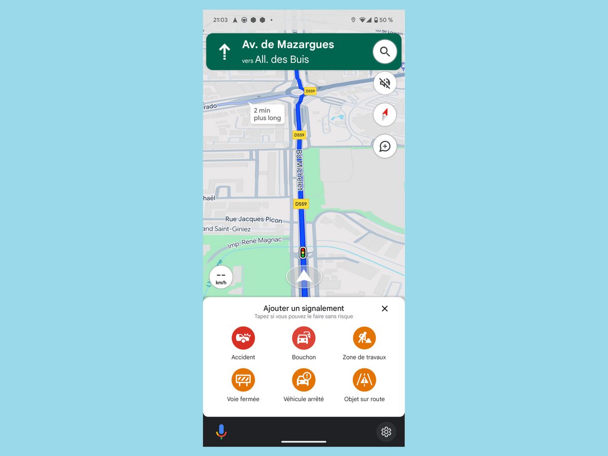 Voici un aperçu de l'application Google Maps et de ses options de signalement © Alexandre Boero / Clubic