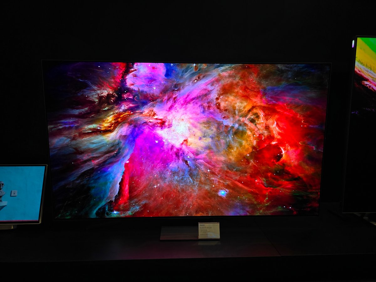 Panasonic a également présenté certains prototypes lors de l'évènement, avec des modèles OLED et RGB MiniLED.  © Matthieu Legouge