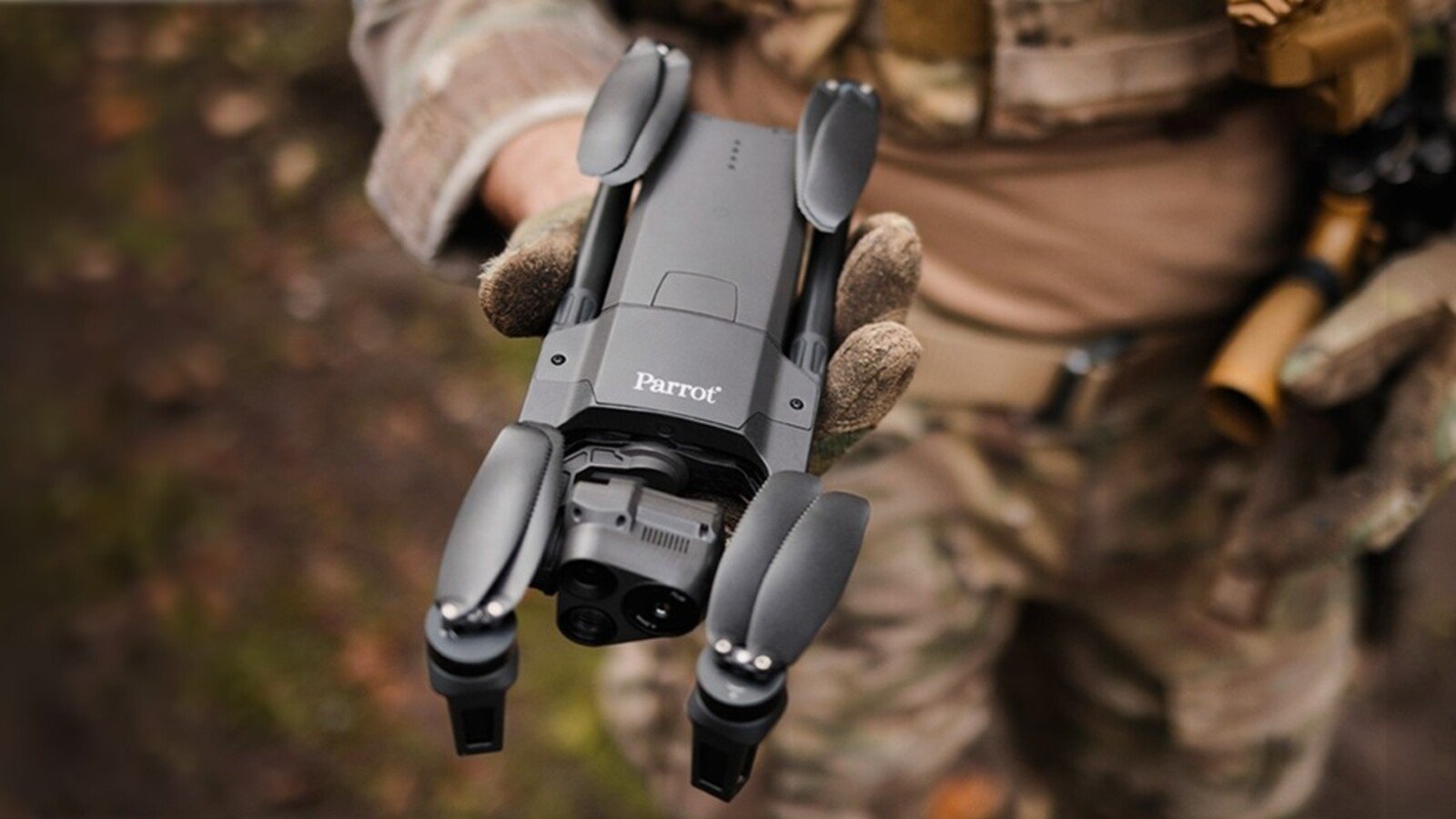 Parrot, ici avec son drone ANAFI USA,  va intégrer la cryptographie post-quantique de SEALSQ dans ses prochains drones professionnels. © Parrot