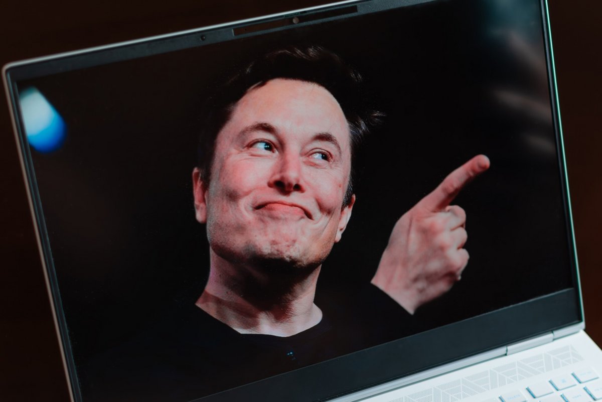 Elon Musk a de grandes ambitions pour son IA © MeSSrro / Shutterstock.com