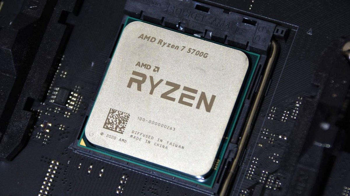 Le Ryzen 7 5700G en place dans son socket AM4 © Nerces