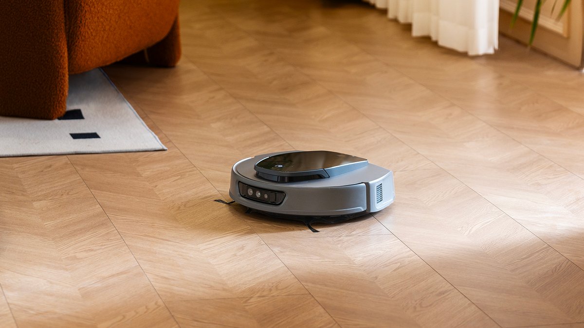 Son rouleau UltraReach™ s’étend jusqu’à 5 cm et tourne à 330 tr/min pour nettoyer efficacement bords et recoins ©3i