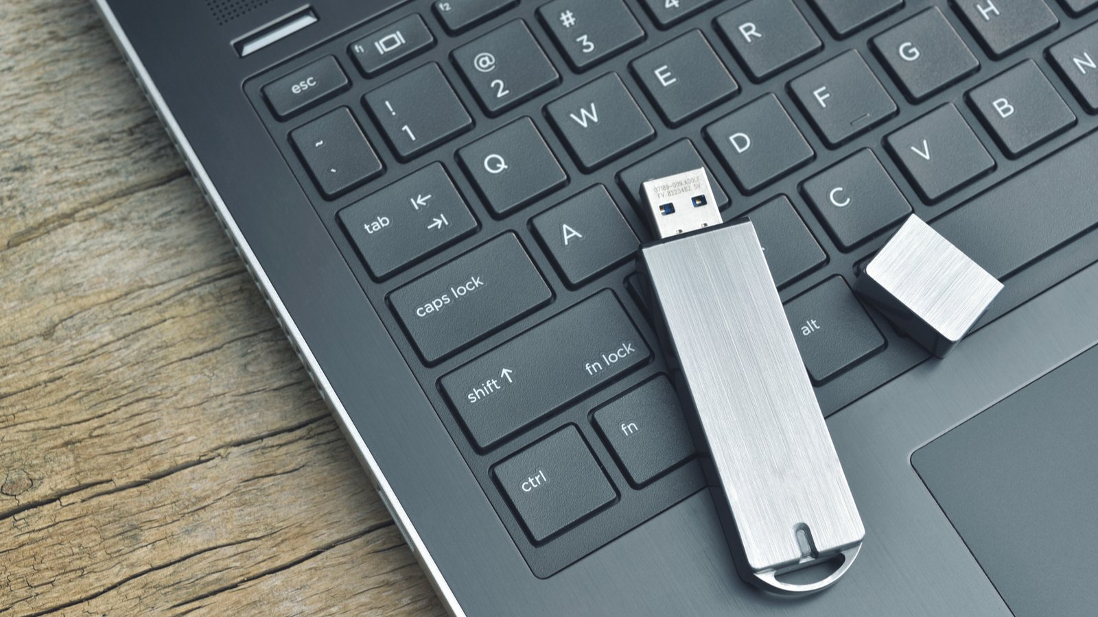 Mieux vaut faire très attention aux fichiers contenus dans les clés USB que vous manipulez © Shutterstock