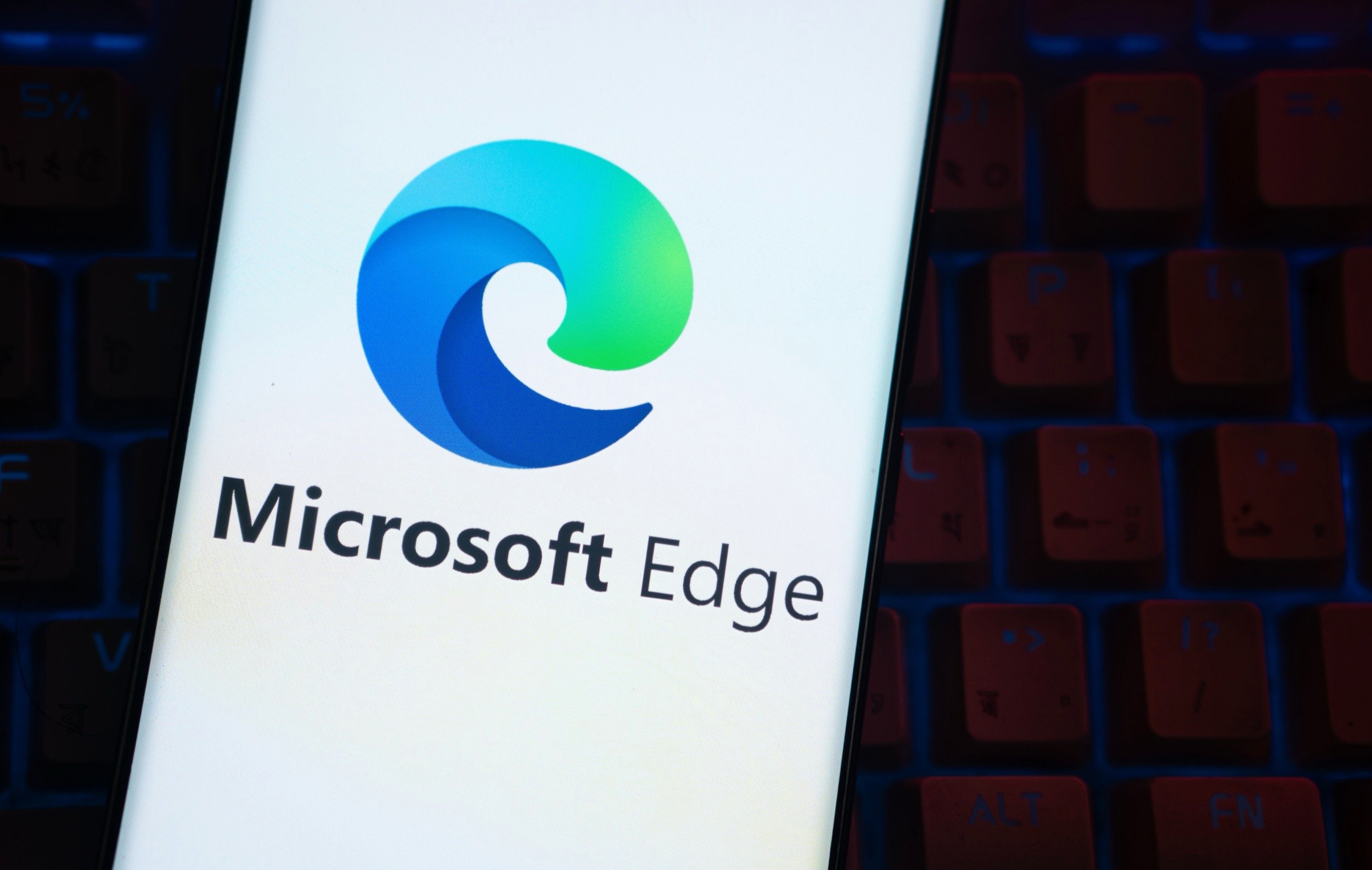 Edge détectera bientôt les mots de passe compromis, juste à temps pour enterrer le gestionnaire d'Authenticator. © Bangla press / Shutterstock
