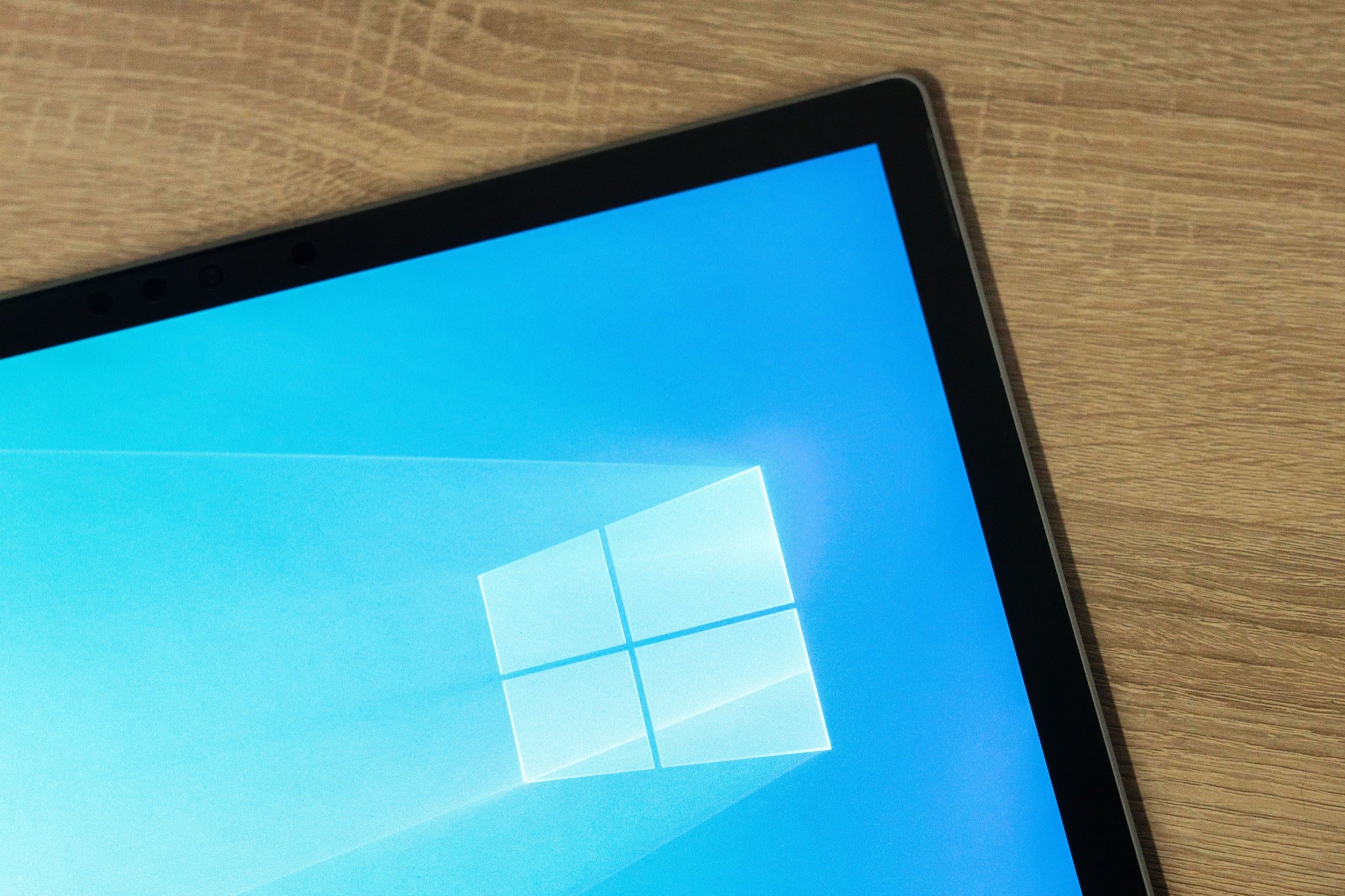 Windows 10 : Microsoft casse une fonction pratique du menu Démarrer, puis tente de calmer le jeu. © charnsitr / Shutterstock