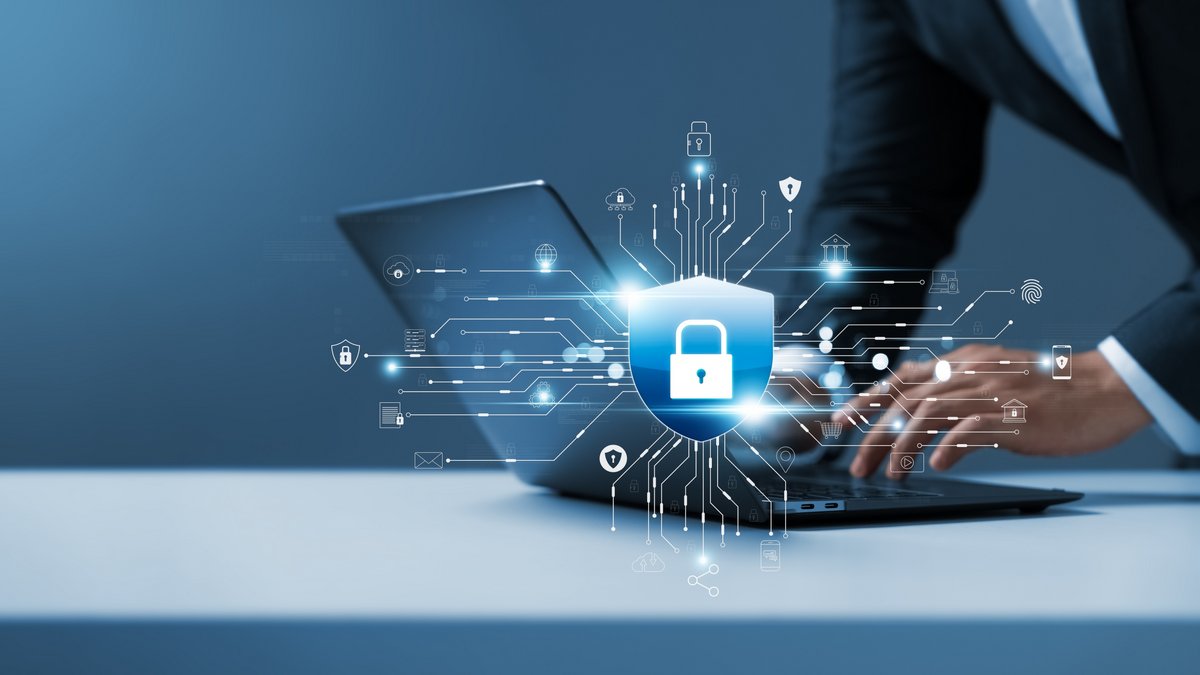 La multiplication des relais de connexions d'un VPN communautaire renforce la confidentialité de ses utilisateurs © Thapana_Studio / Shutterstock