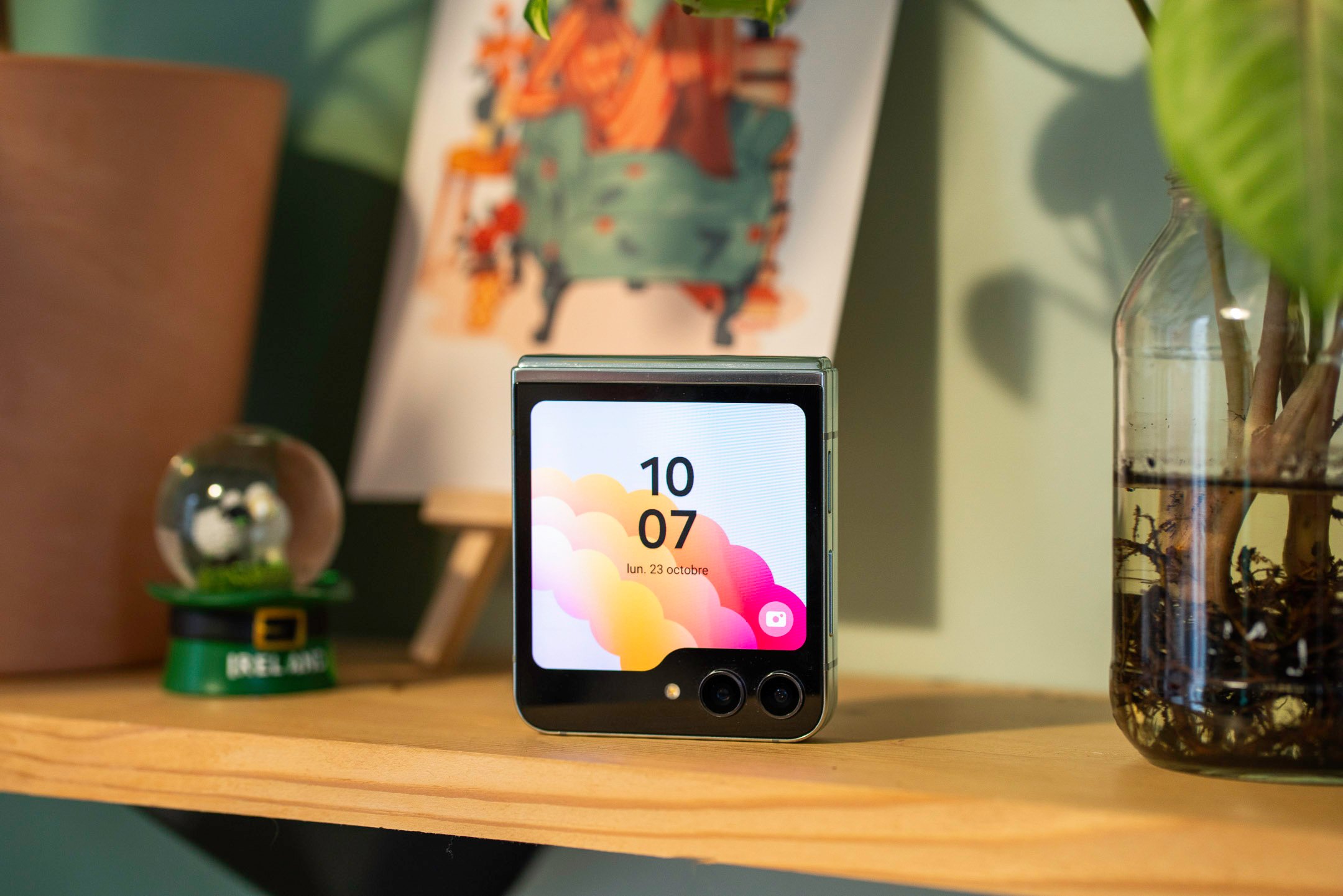 La série Samsung Galaxy Z Flip va bénéficier cette année d'une version moins haut de gamme © Pierre Crochart pour Clubic