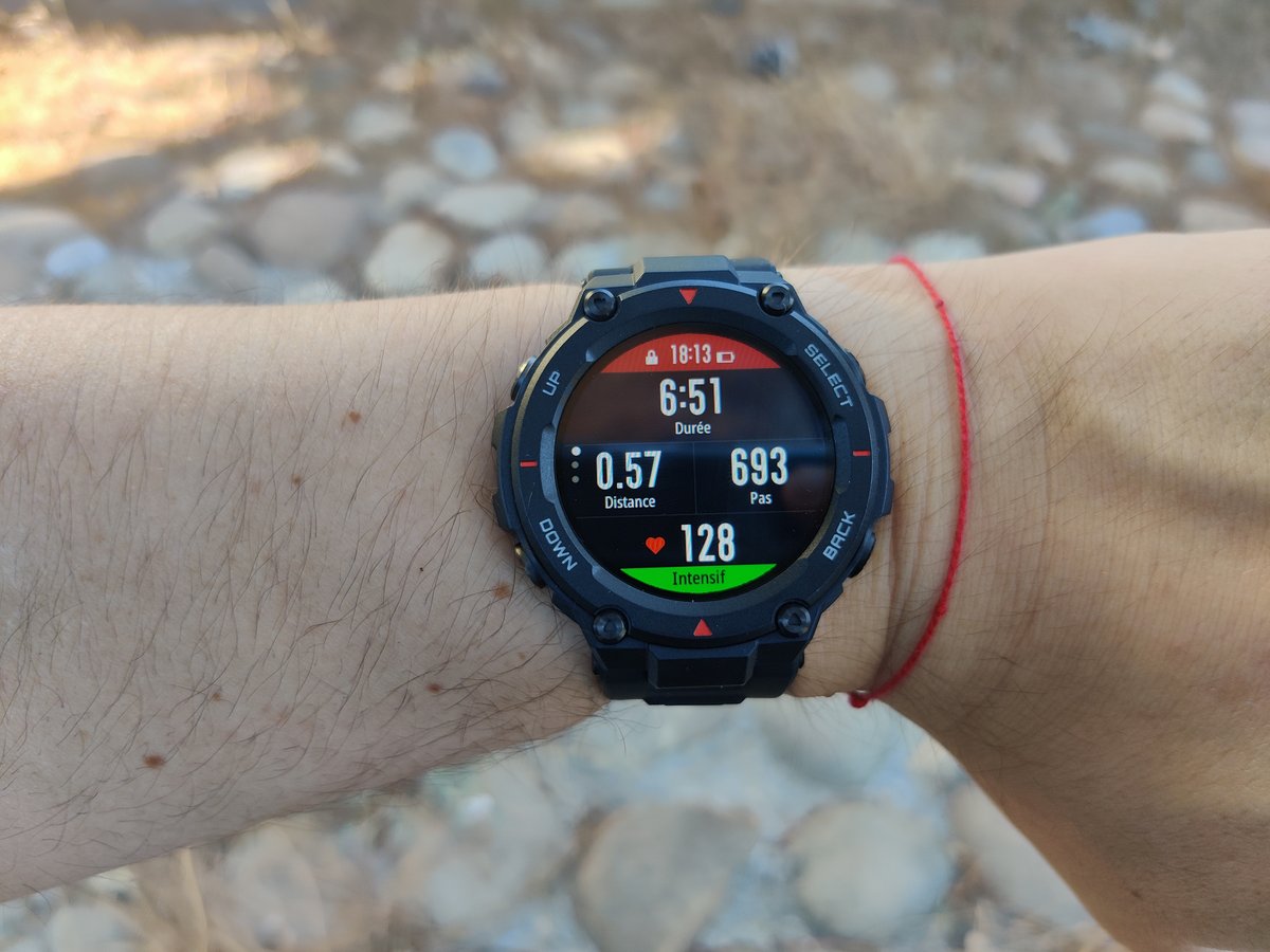 L'écran AMOLED de l'Amazfit T-Rex est de toute beauté !