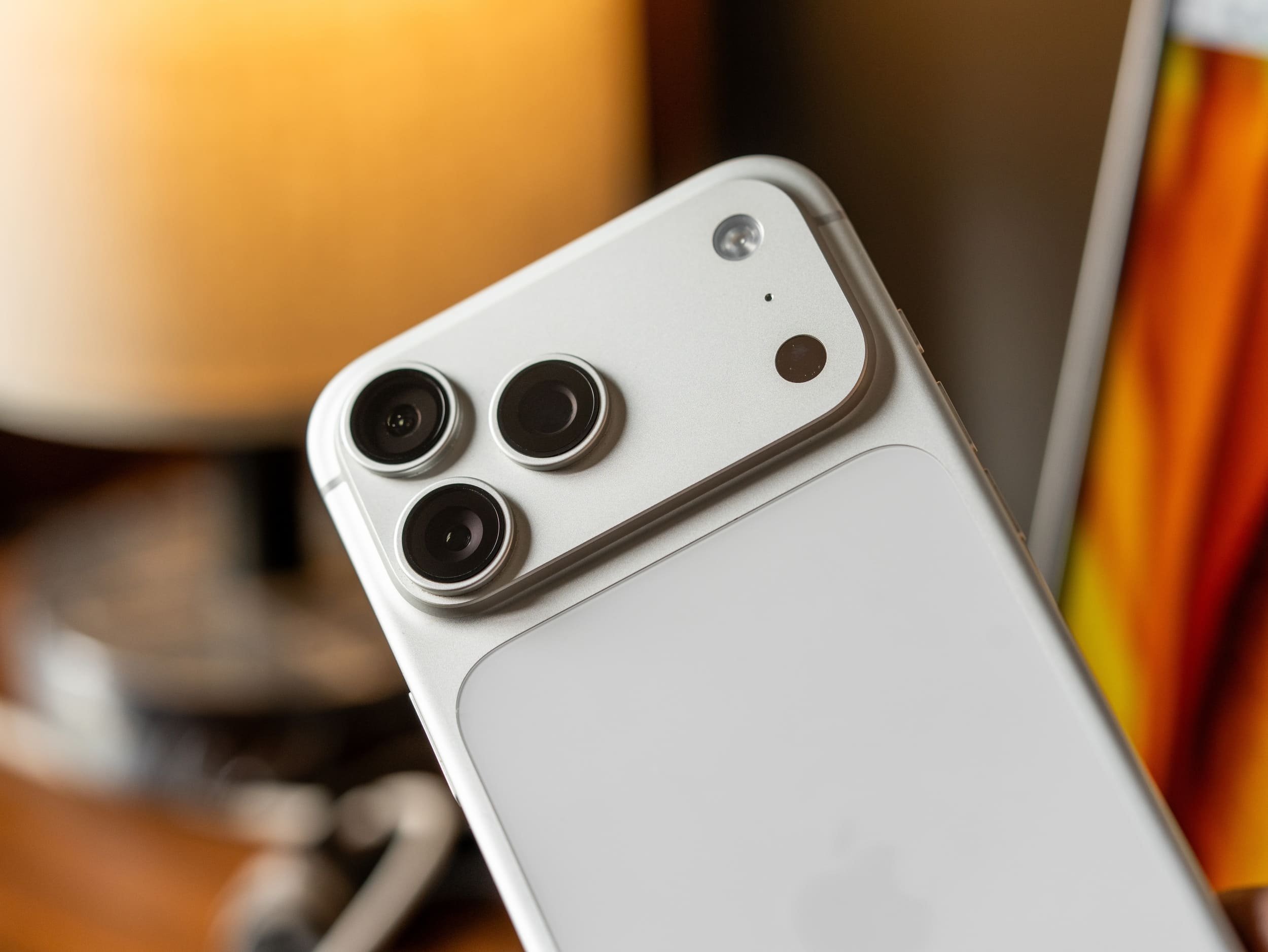 Les iPhone 18 Pro pourraient creuser l’écart en photo. © Stockinq / Shutterstock