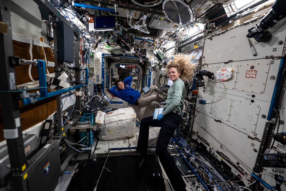 Les astronautes Nichole Ayers et Anne McClain à bord de l'ISS en mai 2025. - ©NASA Johnson / FlickR