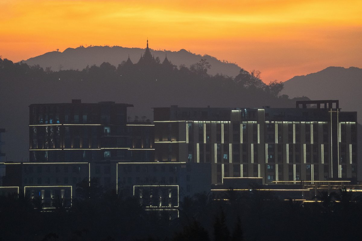 La ville de Myawaddy, au Myanmar, pourrait être surnommée "la ville escroquerie" © Naphatpixs / Shutterstock