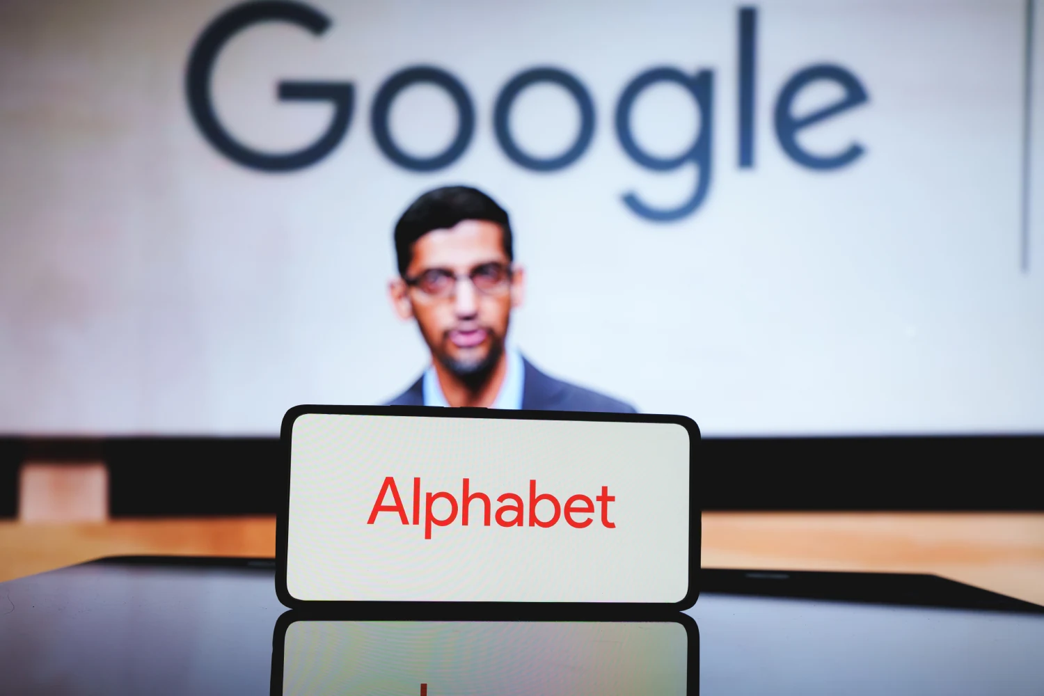 Sundar Pichai (Google) prévient : l'éclatement de la bulle IA fera mal à tout le monde