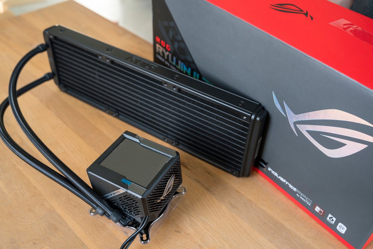 L'ASUS ROG Ryujin II 360 est un joli « bébé » © Nerces / Pierre Crochart