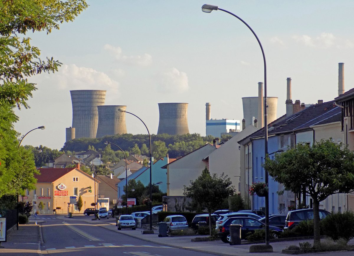 La centrale de Saint-Avold, vue de loin © Wiki Commons