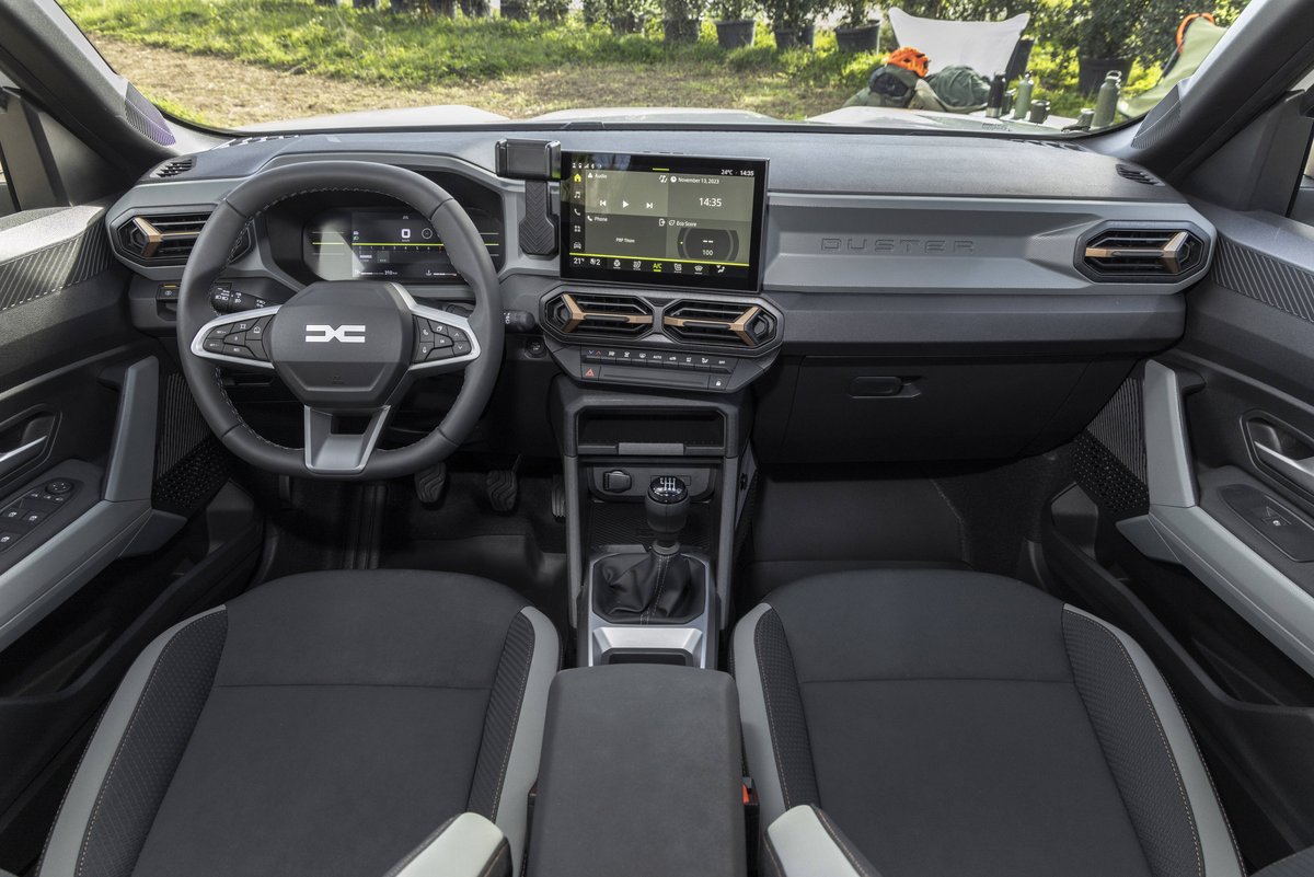 L'ergonomie de la planche de bord est revue et adopte une nouvelle instrumentation numérique. ©Dacia