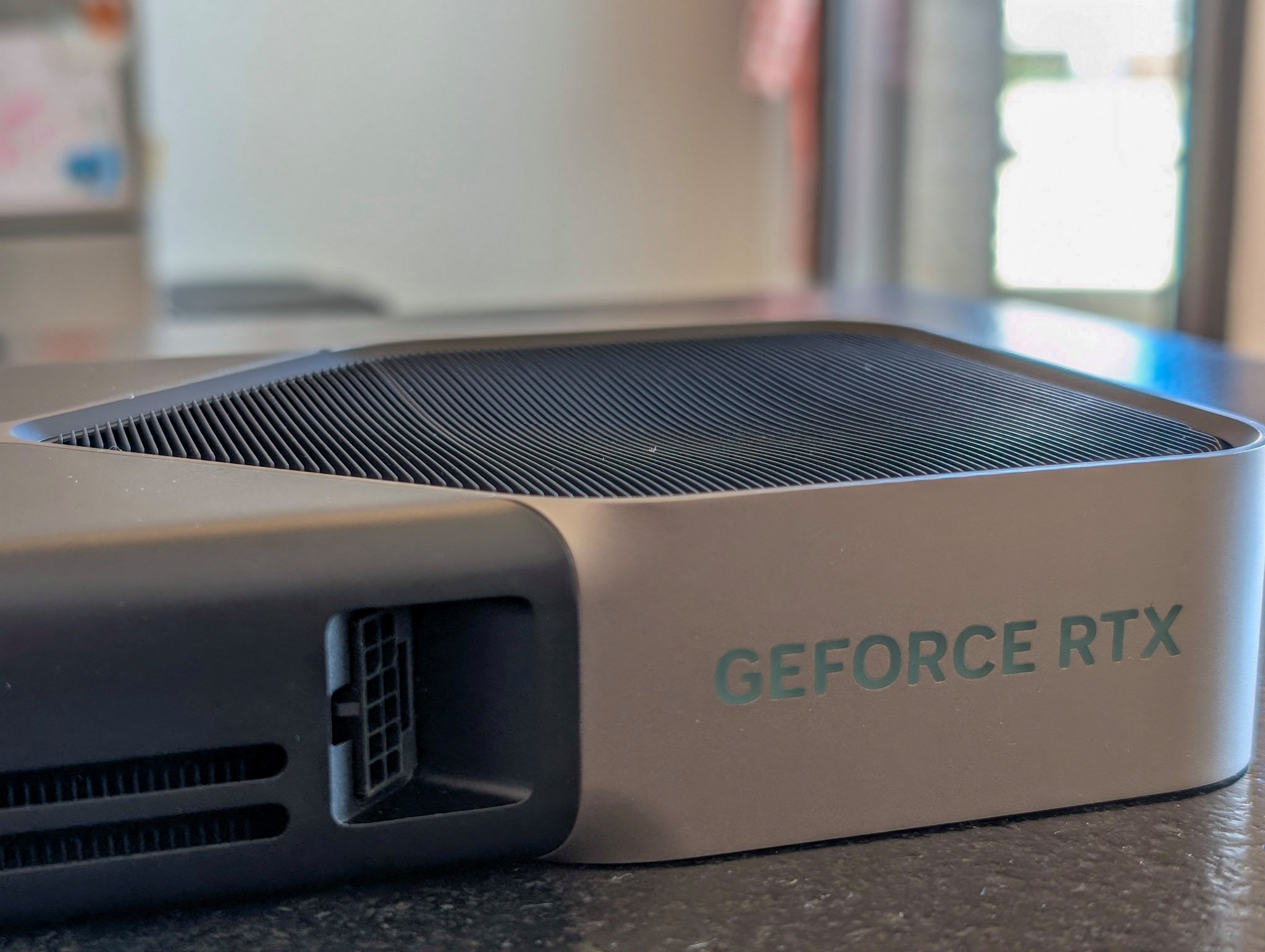 La RTX 5080 pourrait être plus chère d'ici la fin d'année. ©Colin Golberg pour Clubic