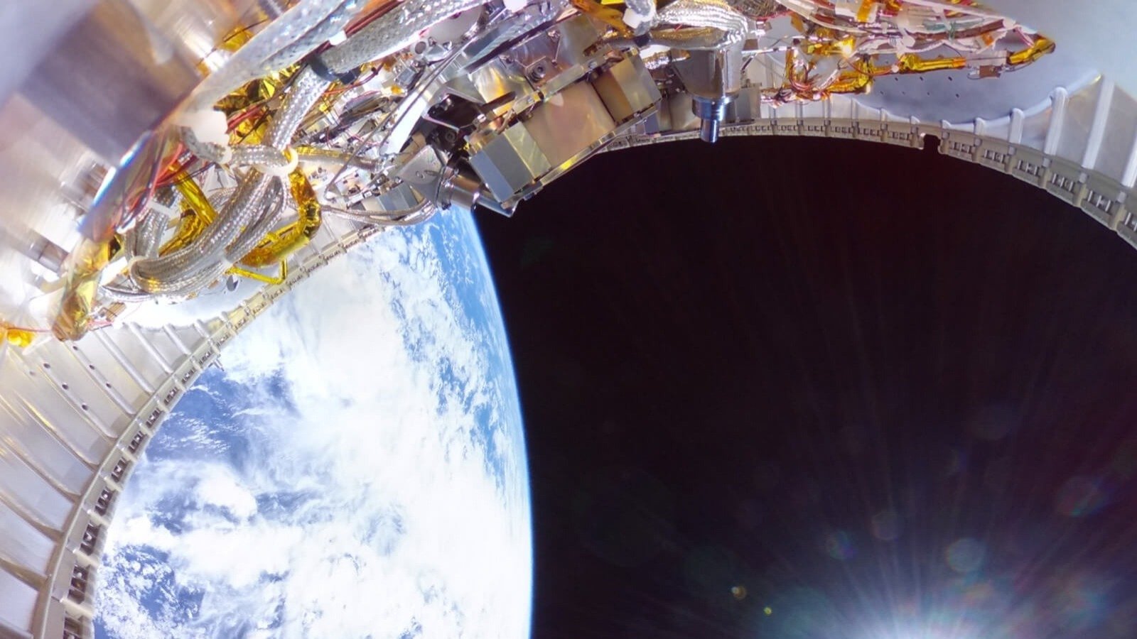 Le robot de la NASA chargé de sauver un télescope orbital devient incontrôlable - ©Catalyst Space