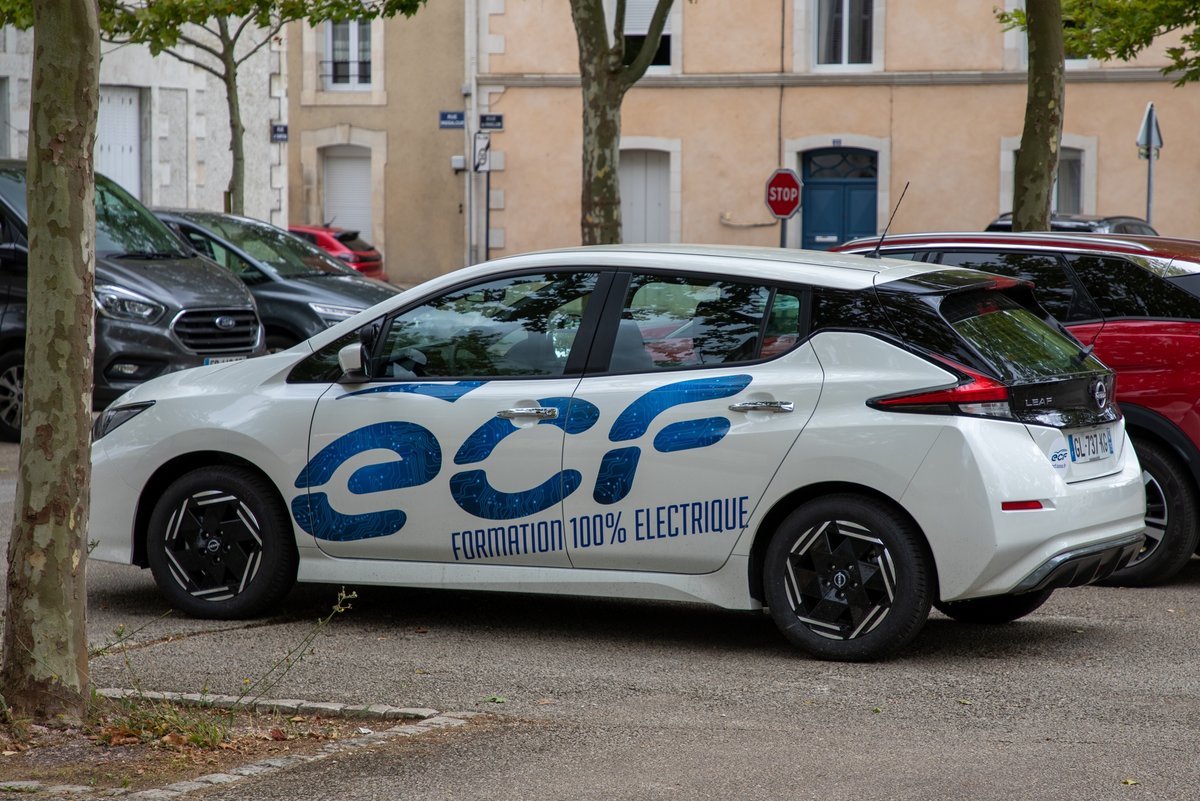 Une voiture d'auto-école © Shutterstock)