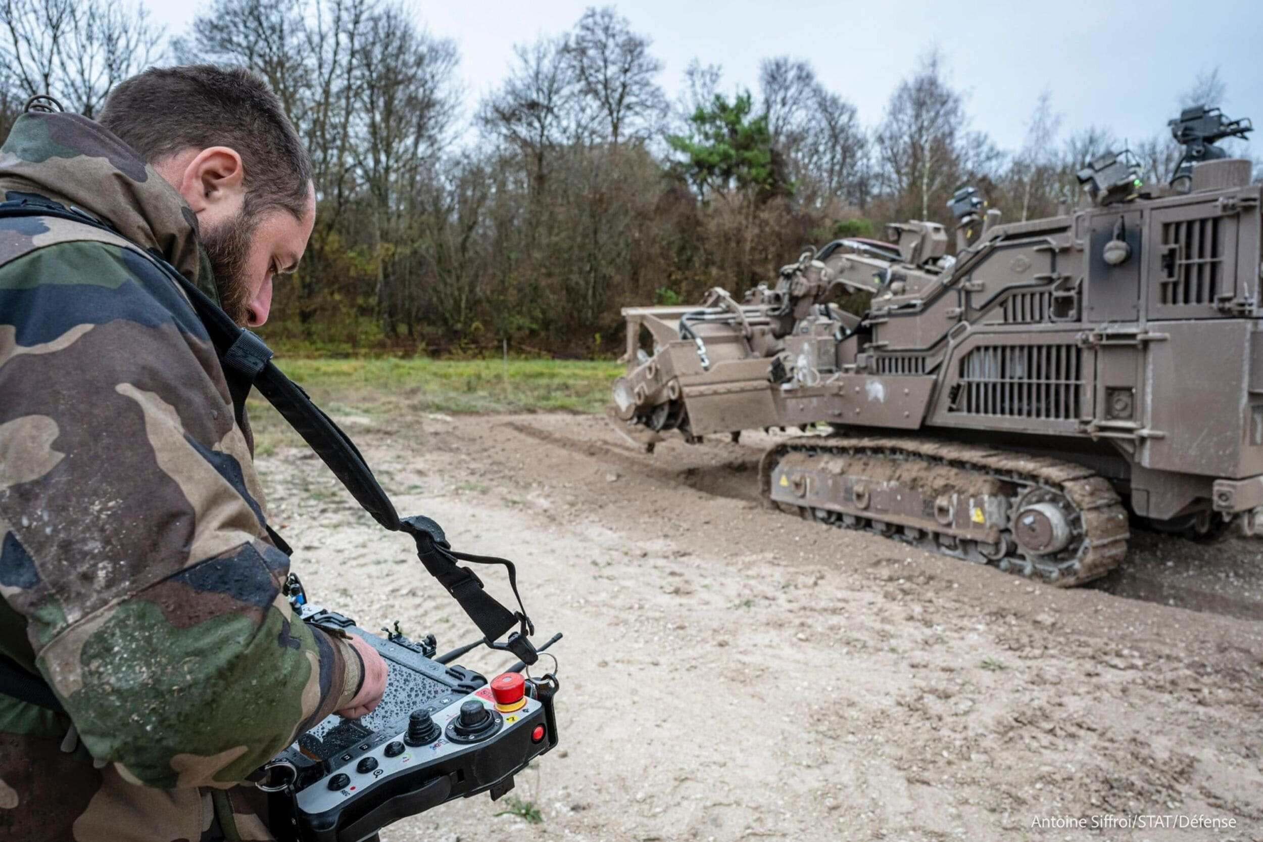Le SDZ se pilote à distance. © Antoine Siffroi / STAT / Défense