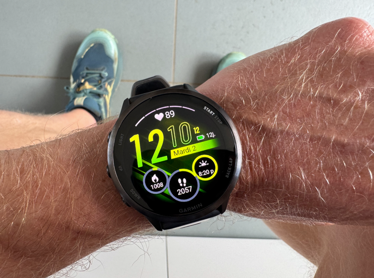 Ecran d'accueil personnalisé de la Garmin Forerunner 970 ©Philippe Du Noyer pour Clubic