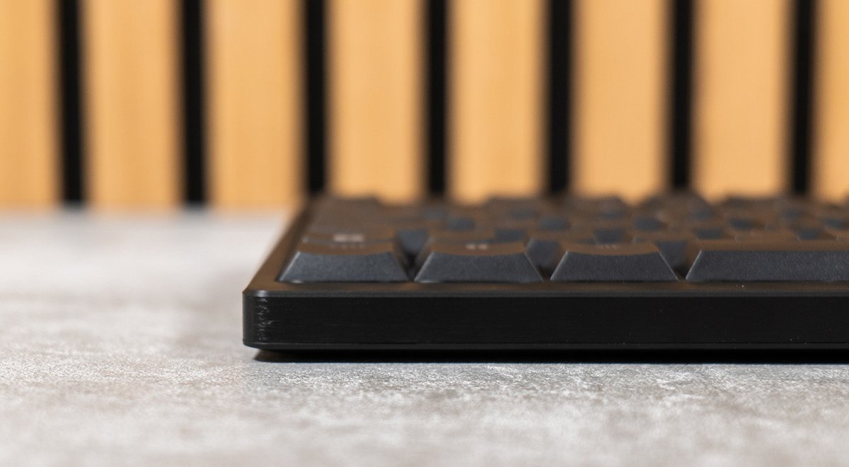 Le BlackWidow V4 Low Profile est un des claviers les plus fins. ©Charles Gouin-Peyrot pour Clubic