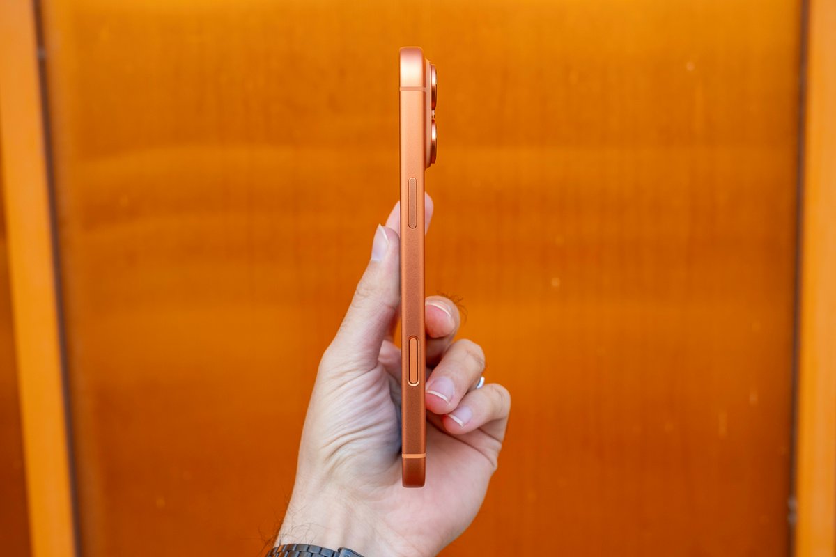 L'iPhone 17 Pro Max est le plus épais jamais conçu par Apple. © Pierre Crochart pour Clubic.com