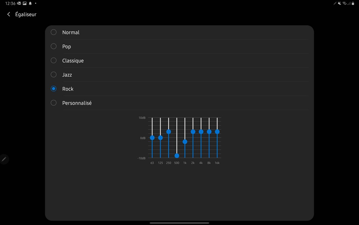 L'égaliseur intégré autorise un ajustement satisfaisant du rendu audio