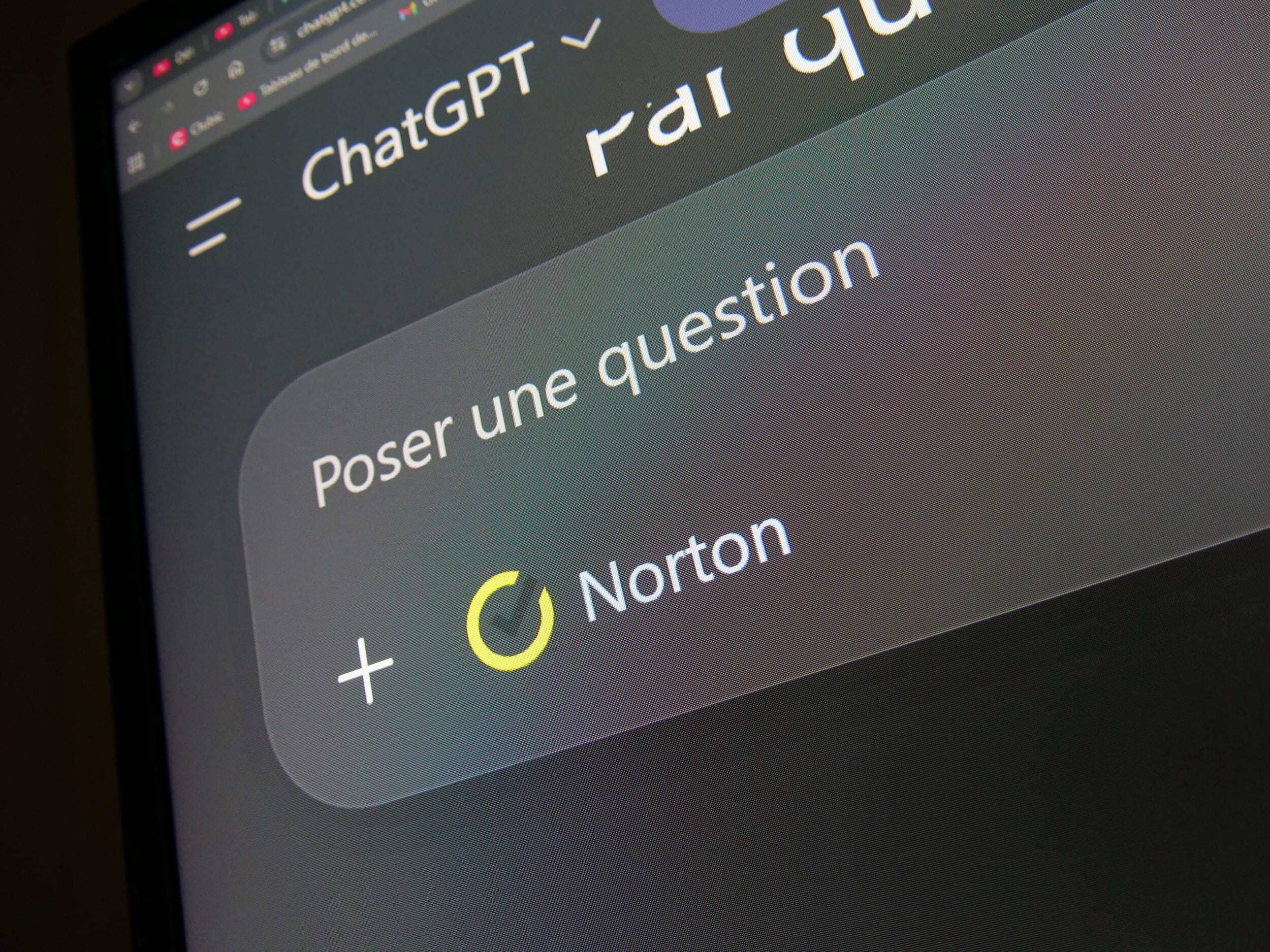 Il est désormais possible de directement solliciter Norton dans l'application ChatGPT. © Alexandre Boero / Clubic