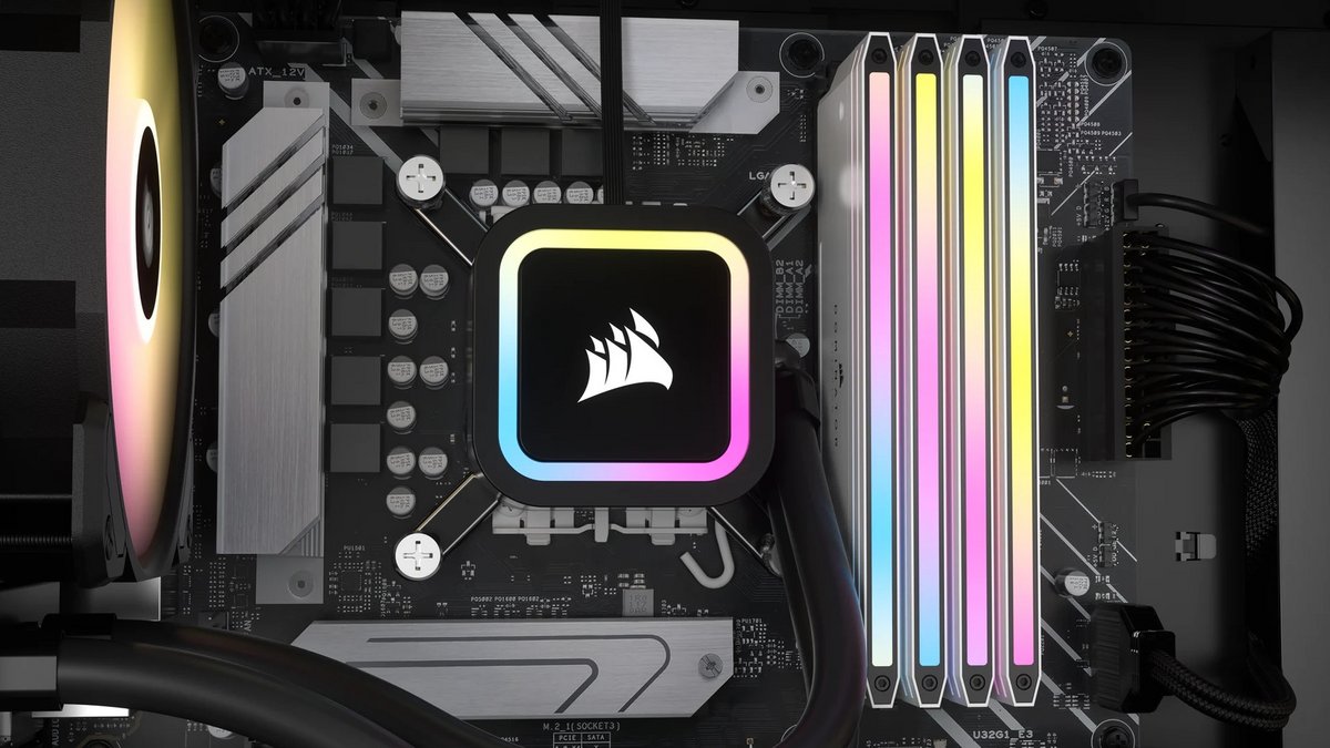 Corsair insiste sur les belles illuminations autorisées par 4 barrettes © Corsair