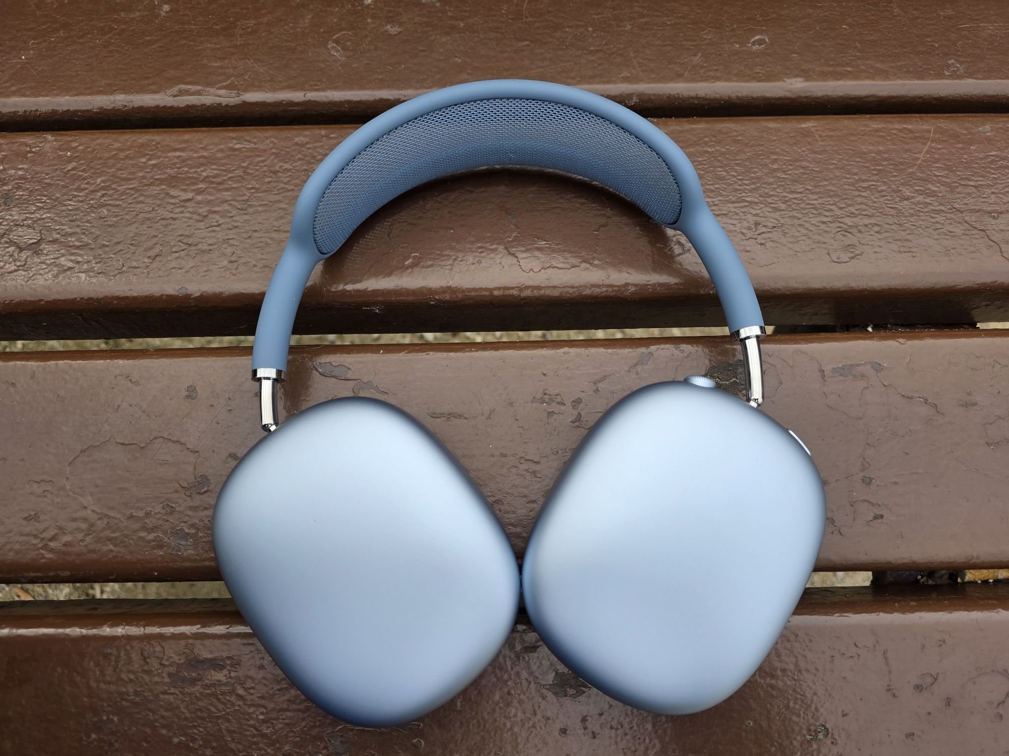 On prend le même et on recommence ? Le fait est que ce casque ne prend aucun risque sur la forme par rapport aux premier modèle © Guillaume Fourcadier pour Clubic