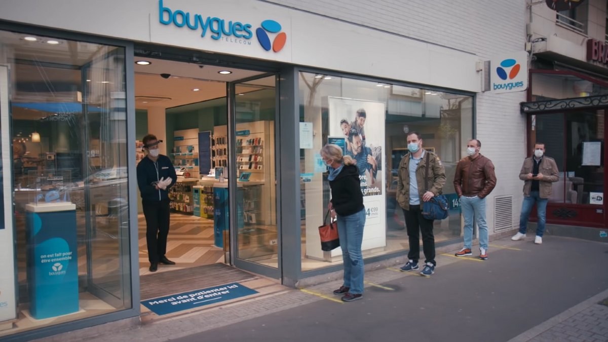 Voilà à quoi va ressembler l'accueil en boutique désormais (© YouTube Bouygues Telecom)