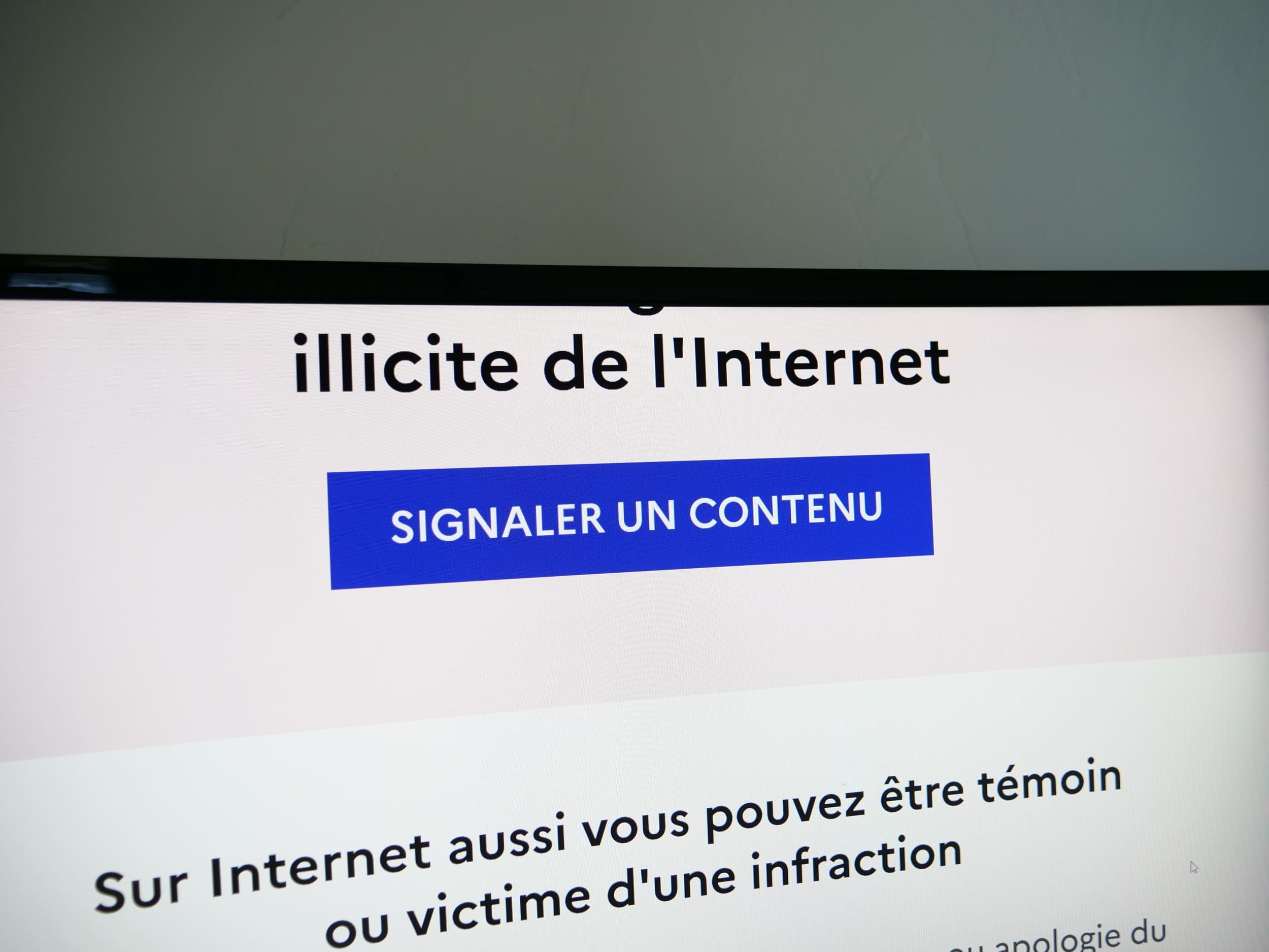 La France veut accélérer sur le signalement des contenus en ligne, trop éparpillé aujourd'hui © Alexandre Boero / Clubic