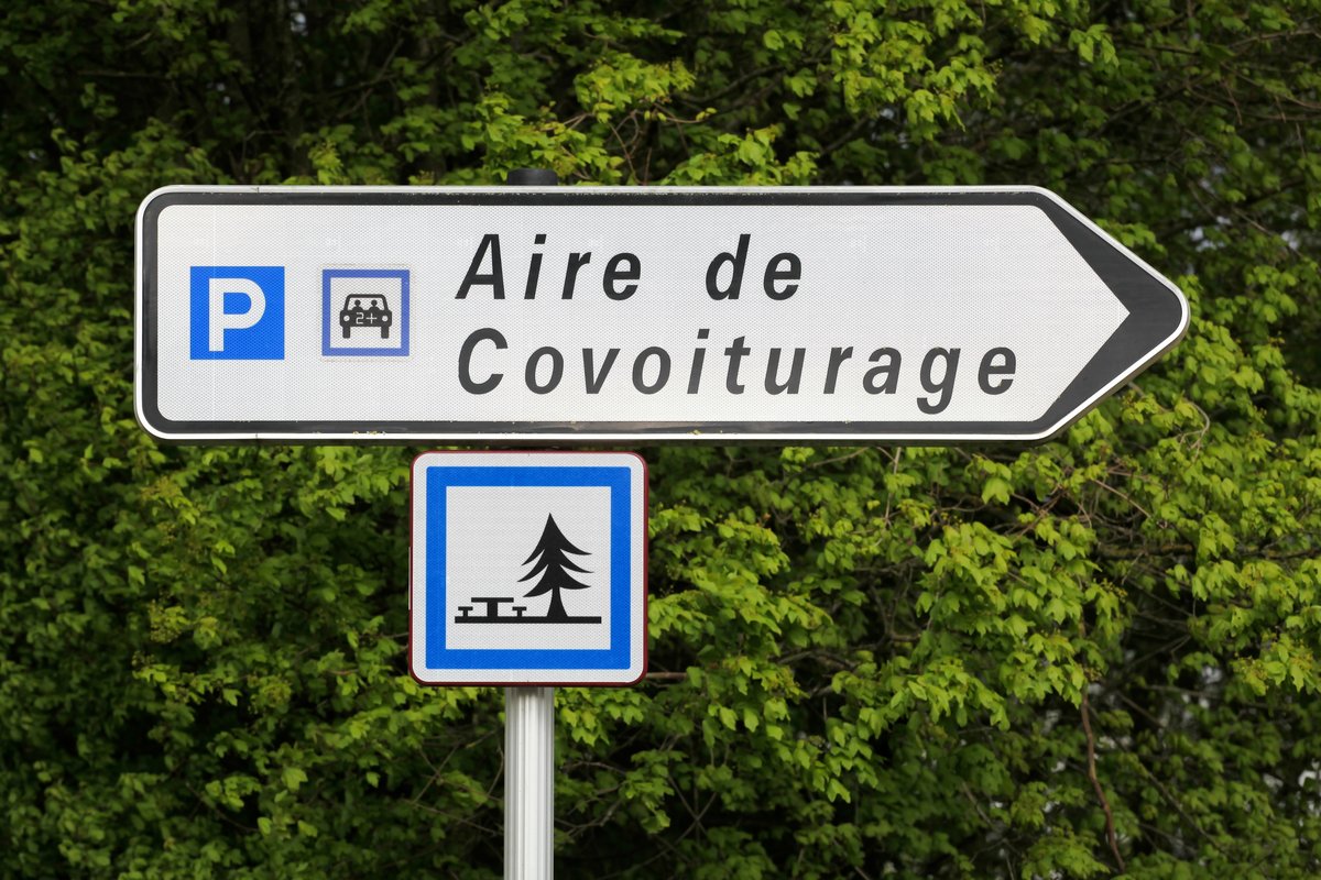 Les français ont su adopter le covoiturage... pour mieux concurrencer le train ? © Ricochet64 / Shutterstock