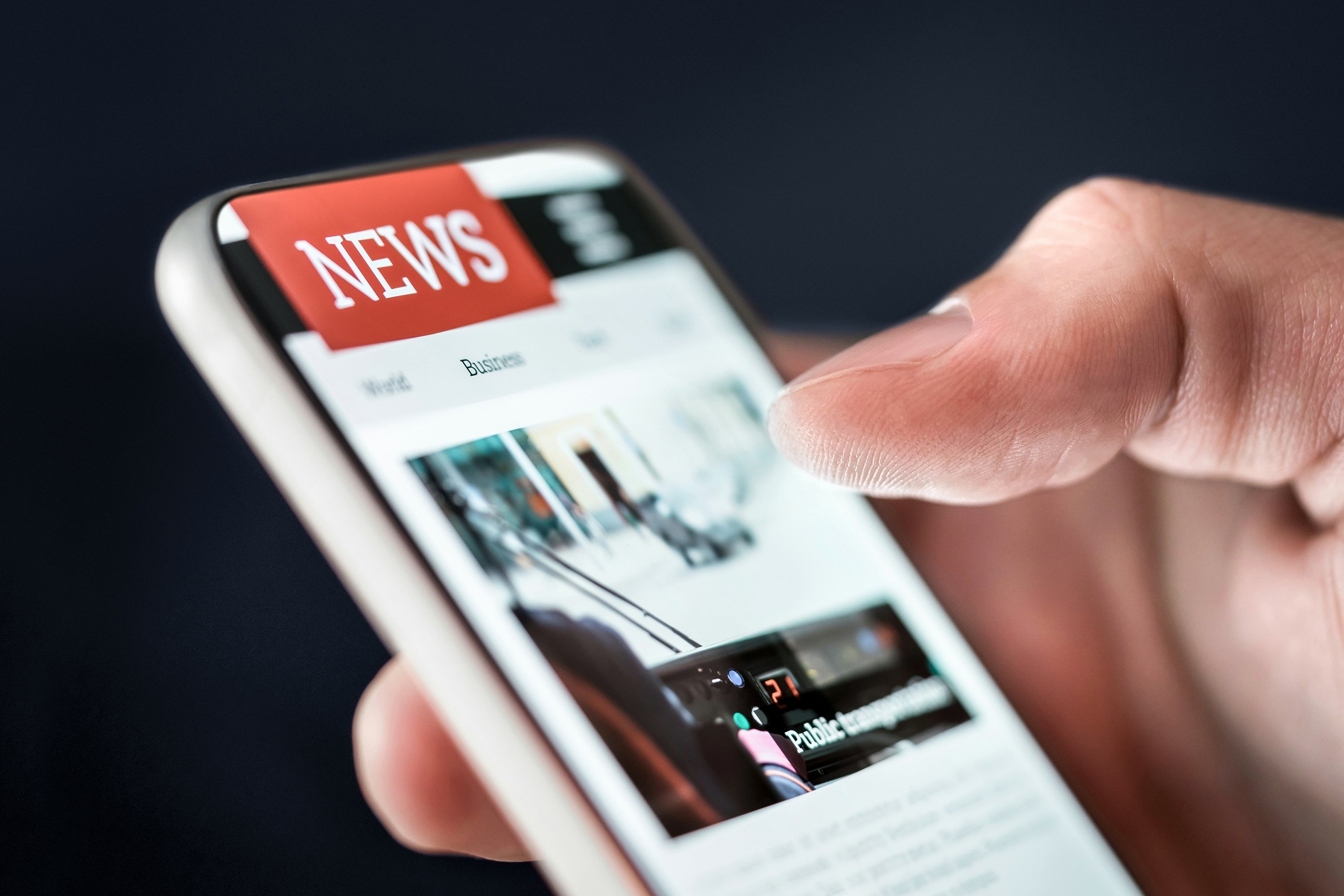 Google propose une solution pour proposer des articles financés par la pub © Tero Vesalainen / Shutterstock.com