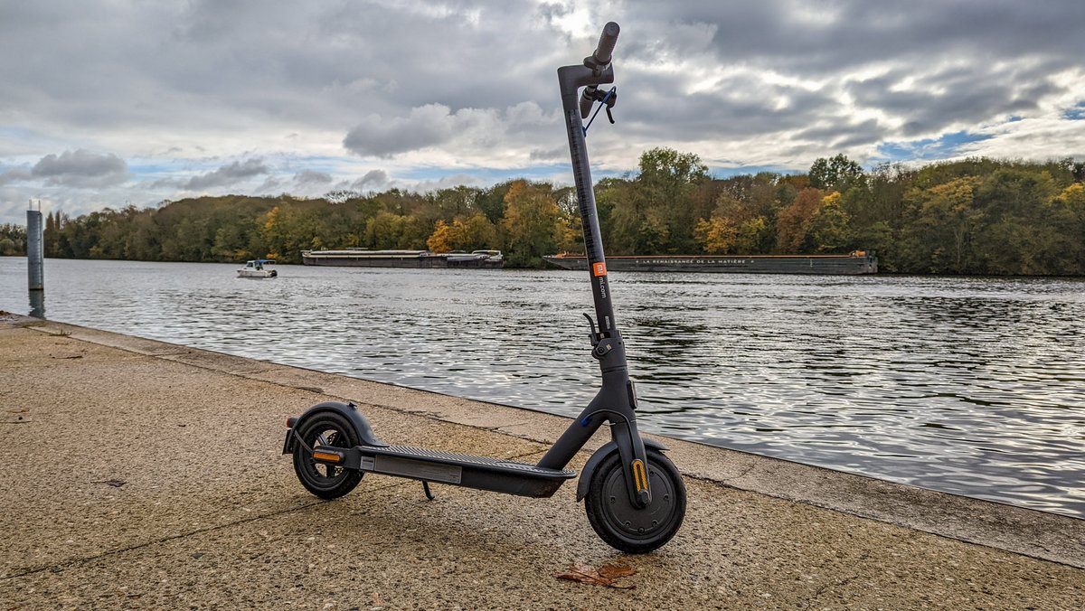 La trottinette Xiaomi se démarque par sa légèreté et sa vitesse constante