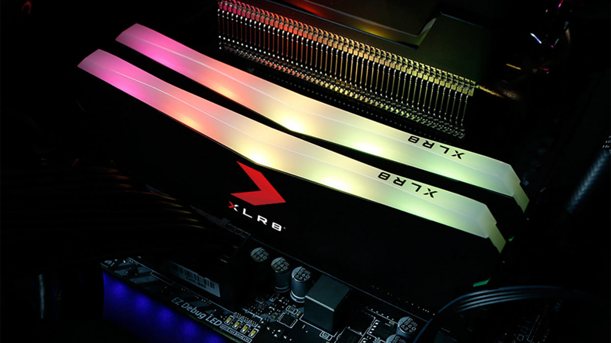 Deux barrettes de RAM DDR4 aux solides performances.