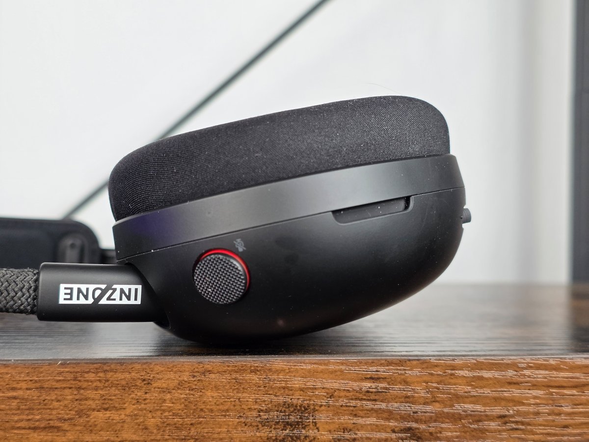 Les coussinets, très doux et assez respirant, constituent l'une des forces du casque © Guillaume Fourcadier pour Clubic