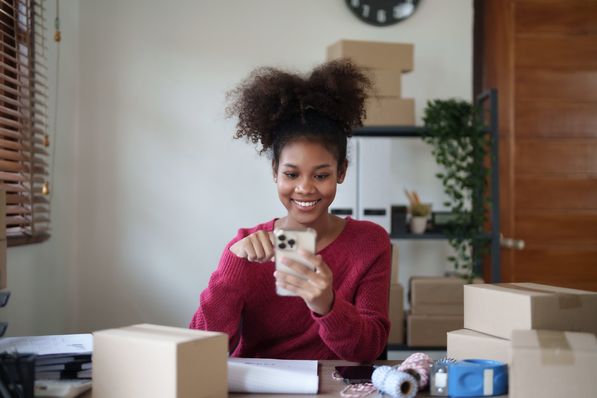 Les jeunes sont sur la surveillance des Promeneurs du Net © mojo cp / Shutterstock