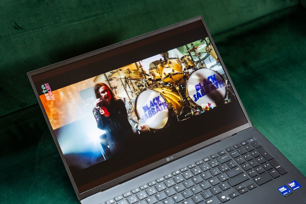 LG Gram 17 2025