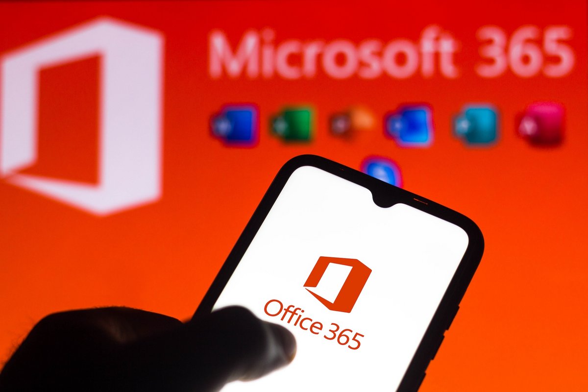 Microsoft 365 comprend les services cloud Teams, Office, Outlook ainsi que OneDrive © rafapress / Shutterstock