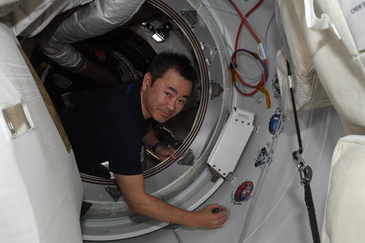 Le Japonais Akihiko Hoshide va passer le flambeau. Crédits : NASA/JAXA