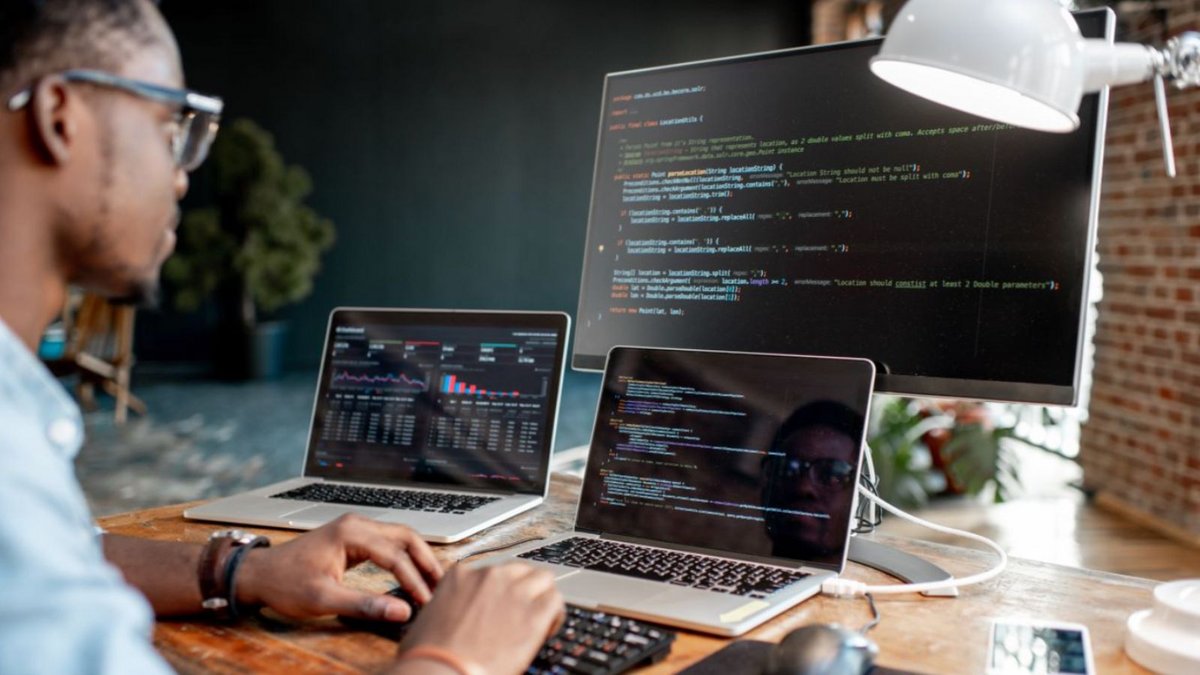 Le VPS, une solution prisée par les développeurs. ©RossHelen / Shutterstock
